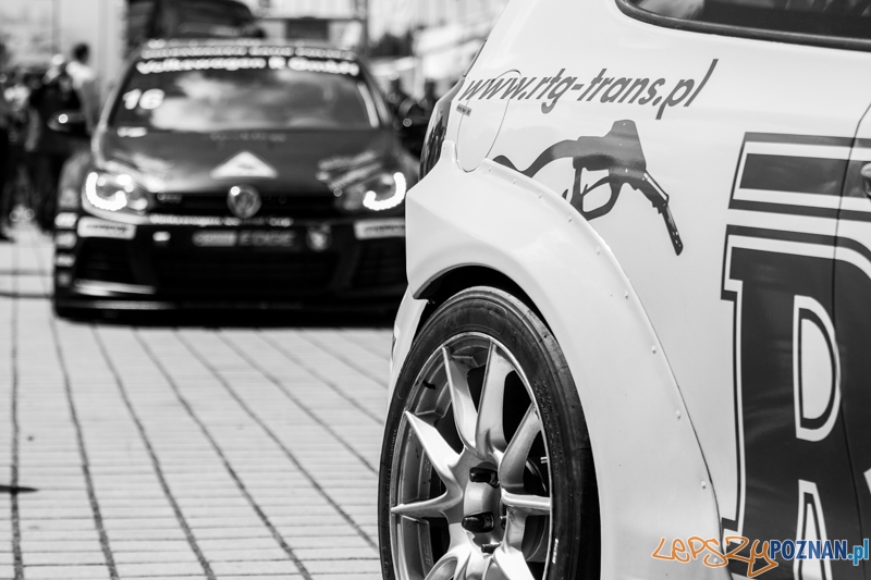 Wyścigi samochodowe na Torze Poznań - Poznań 13-15.06.2014 r. Foto: © lepszyPOZNAN.pl / Karolina Kiraga Wyścigi samochodowe na Torze Poznań - Poznań 13-15.06.2014 r. Foto: © lepszyPOZNAN.pl / Karolina Kiraga