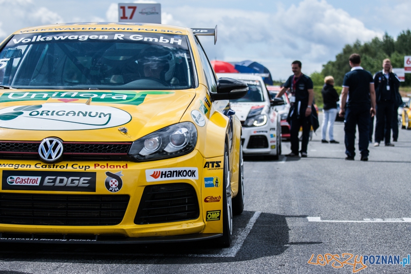 Wyścigi samochodowe na Torze Poznań - Poznań 13-15.06.2014 r. Foto: © lepszyPOZNAN.pl / Karolina Kiraga Wyścigi samochodowe na Torze Poznań - Poznań 13-15.06.2014 r. Foto: © lepszyPOZNAN.pl / Karolina Kiraga