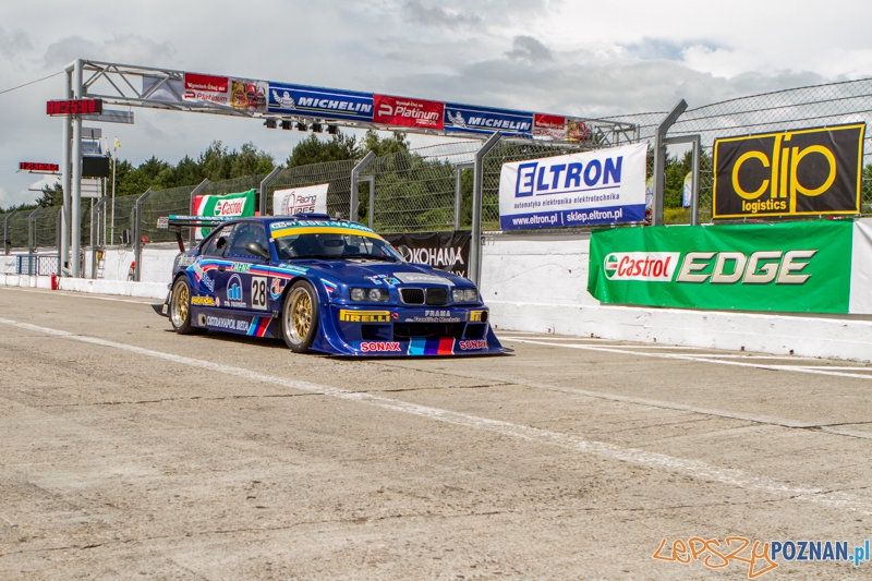 Wyścigi samochodowe na Torze Poznań - Poznań 13-15.06.2014 r. Foto: LepszyPOZNAN.pl / Paweł Rychter Wyścigi samochodowe na Torze Poznań - Poznań 13-15.06.2014 r. Foto: LepszyPOZNAN.pl / Paweł Rychter