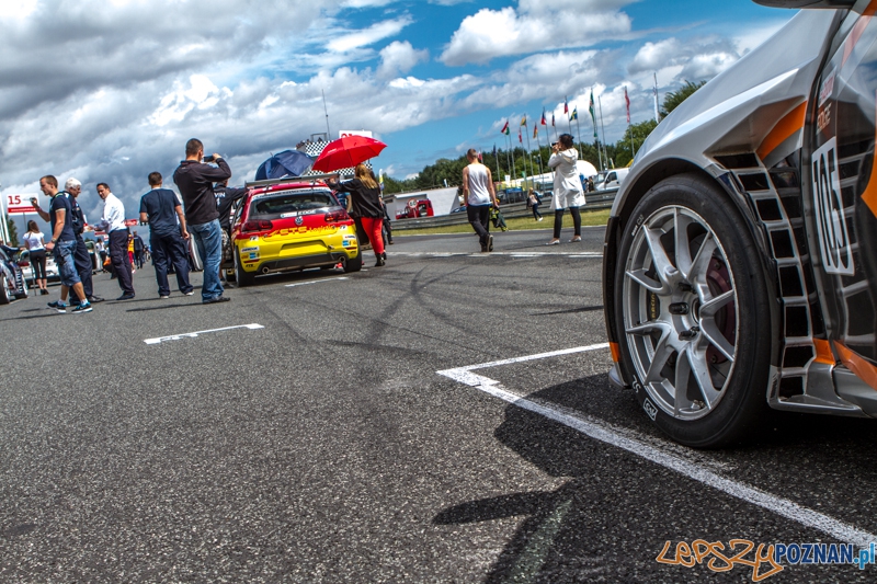 Wyścigi samochodowe na Torze Poznań - Poznań 13-15.06.2014 r. Foto: LepszyPOZNAN.pl / Paweł Rychter Wyścigi samochodowe na Torze Poznań - Poznań 13-15.06.2014 r. Foto: LepszyPOZNAN.pl / Paweł Rychter
