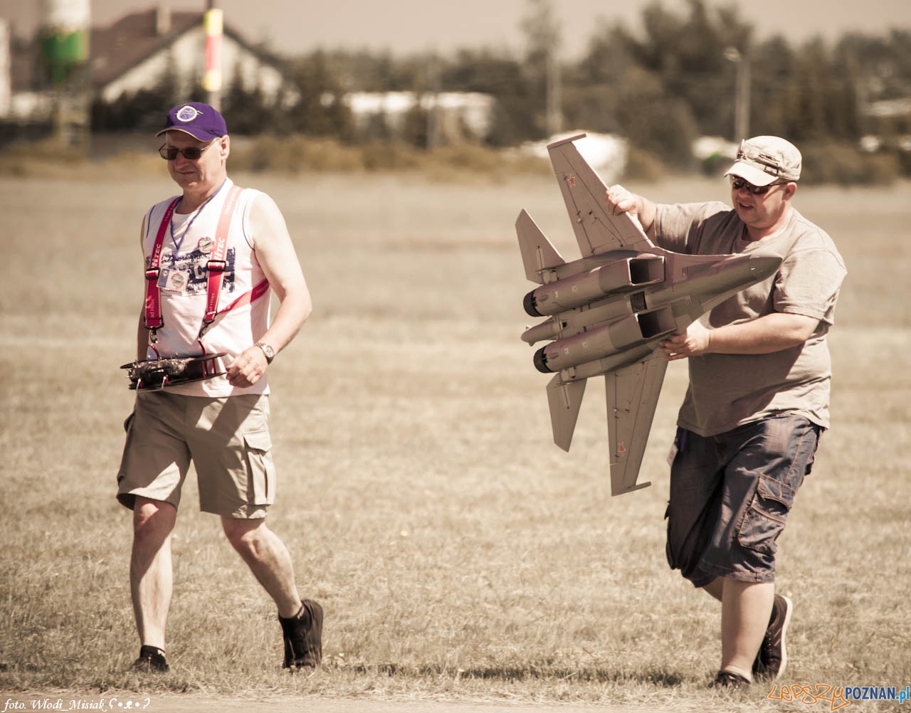 Zlot Gigantów 2014 - kobylnica 7-8.06.2014 Foto: Włodzimierz Misiak Zlot Gigantów 2014 - kobylnica 7-8.06.2014 Foto: Włodzimierz Misiak
