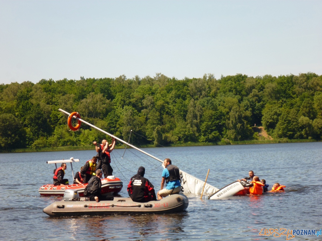 Szkolenie ratownictwa jachtowego - jezioro swarzędzkie Foto: Sea Adventure Szkolenie ratownictwa jachtowego - jezioro swarzędzkie Foto: Sea Adventure