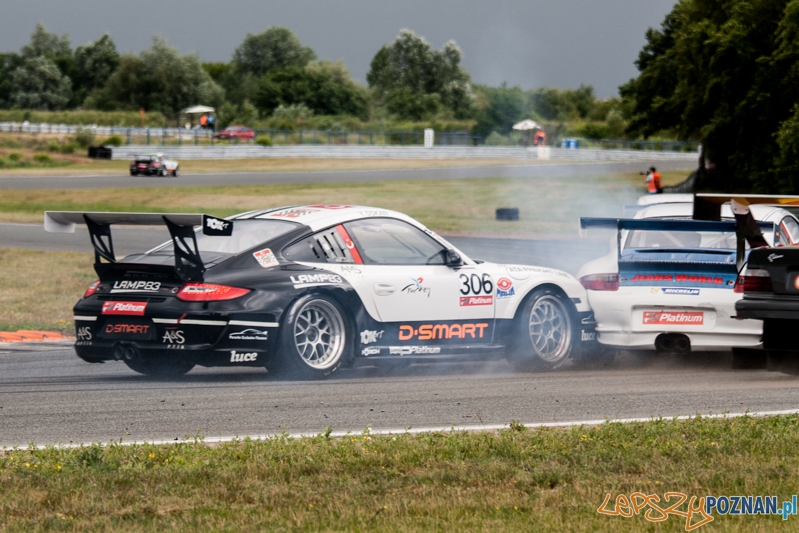 Wyścigi samochodowe na Torze Poznań - Poznań 13-15.06.2014 r. Foto: © lepszyPOZNAN.pl / Karolina Kiraga Wyścigi samochodowe na Torze Poznań - Poznań 13-15.06.2014 r. Foto: © lepszyPOZNAN.pl / Karolina Kiraga