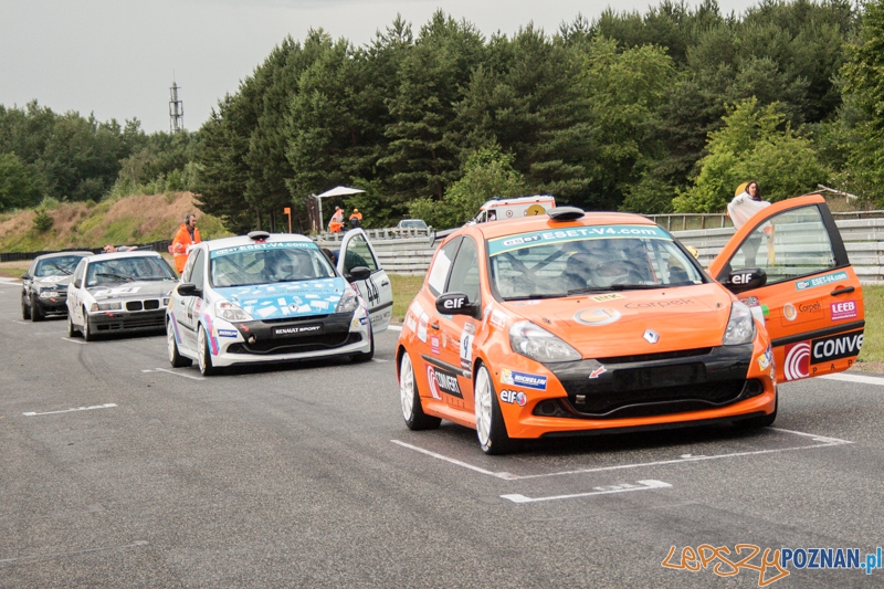 Wyścigi samochodowe na Torze Poznań - Poznań 13-15.06.2014 r. Foto: © lepszyPOZNAN.pl / Karolina Kiraga Wyścigi samochodowe na Torze Poznań - Poznań 13-15.06.2014 r. Foto: © lepszyPOZNAN.pl / Karolina Kiraga