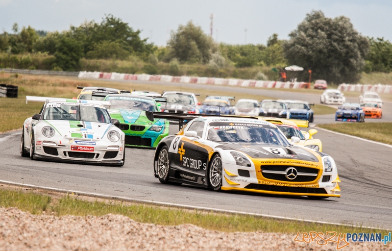 Wyścigi samochodowe na Torze Poznań - Poznań 13-15.06.2014 r. Foto: © lepszyPOZNAN.pl / Karolina Kiraga Wyścigi samochodowe na Torze Poznań - Poznań 13-15.06.2014 r. Foto: © lepszyPOZNAN.pl / Karolina Kiraga