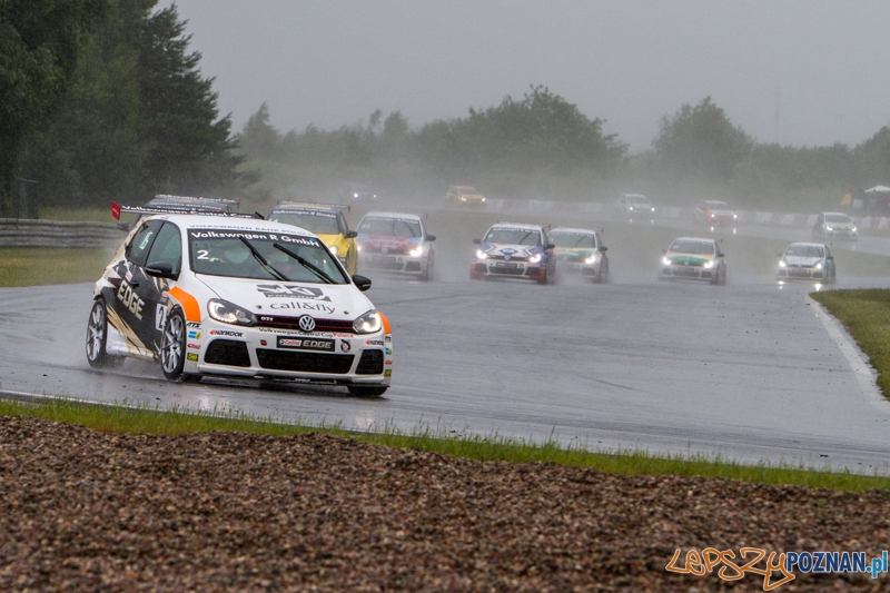 Wyścigi samochodowe na Torze Poznań - Poznań 13-15.06.2014 r. Foto: LepszyPOZNAN.pl / Paweł Rychter Wyścigi samochodowe na Torze Poznań - Poznań 13-15.06.2014 r. Foto: LepszyPOZNAN.pl / Paweł Rychter