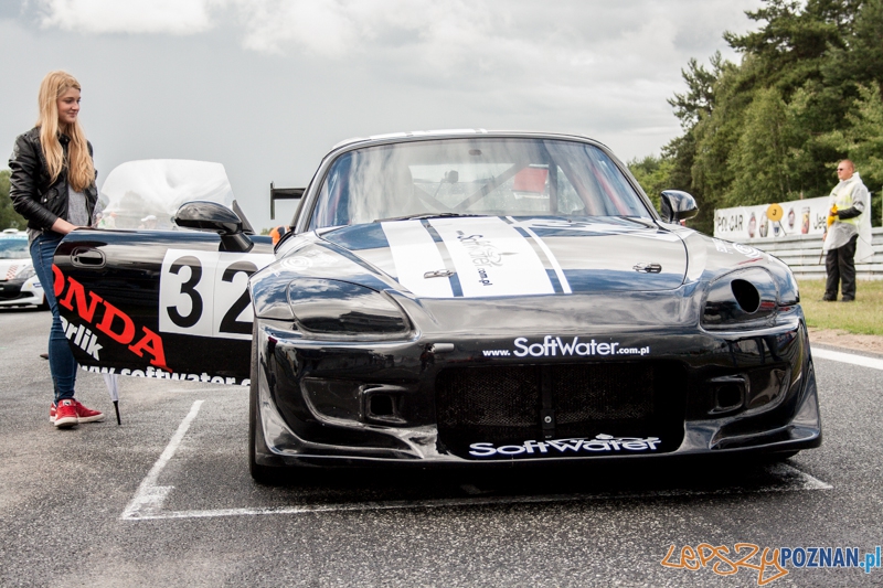 Wyścigi samochodowe na Torze Poznań - Poznań 13-15.06.2014 r. Foto: © lepszyPOZNAN.pl / Karolina Kiraga Wyścigi samochodowe na Torze Poznań - Poznań 13-15.06.2014 r. Foto: © lepszyPOZNAN.pl / Karolina Kiraga