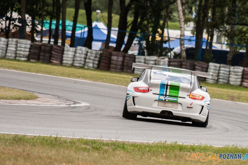 Wyścigi samochodowe na Torze Poznań - Poznań 13-15.06.2014 r. Foto: © lepszyPOZNAN.pl / Karolina Kiraga Wyścigi samochodowe na Torze Poznań - Poznań 13-15.06.2014 r. Foto: © lepszyPOZNAN.pl / Karolina Kiraga