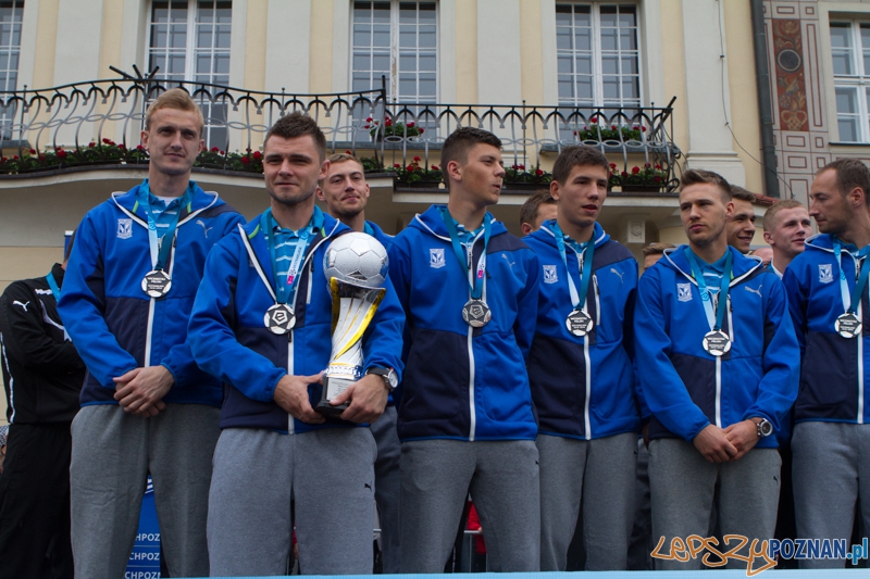 Wręczenie medali Lechowi Poznań za wicemistrzostwo Polski w sezonie 2013/14 - Poznań 02.06.2014 r. Foto: LepszyPOZNAN.pl / Paweł Rychter Wręczenie medali Lechowi Poznań za wicemistrzostwo Polski w sezonie 2013/14 - Poznań 02.06.2014 r. Foto: LepszyPOZNAN.pl / Paweł Rychter