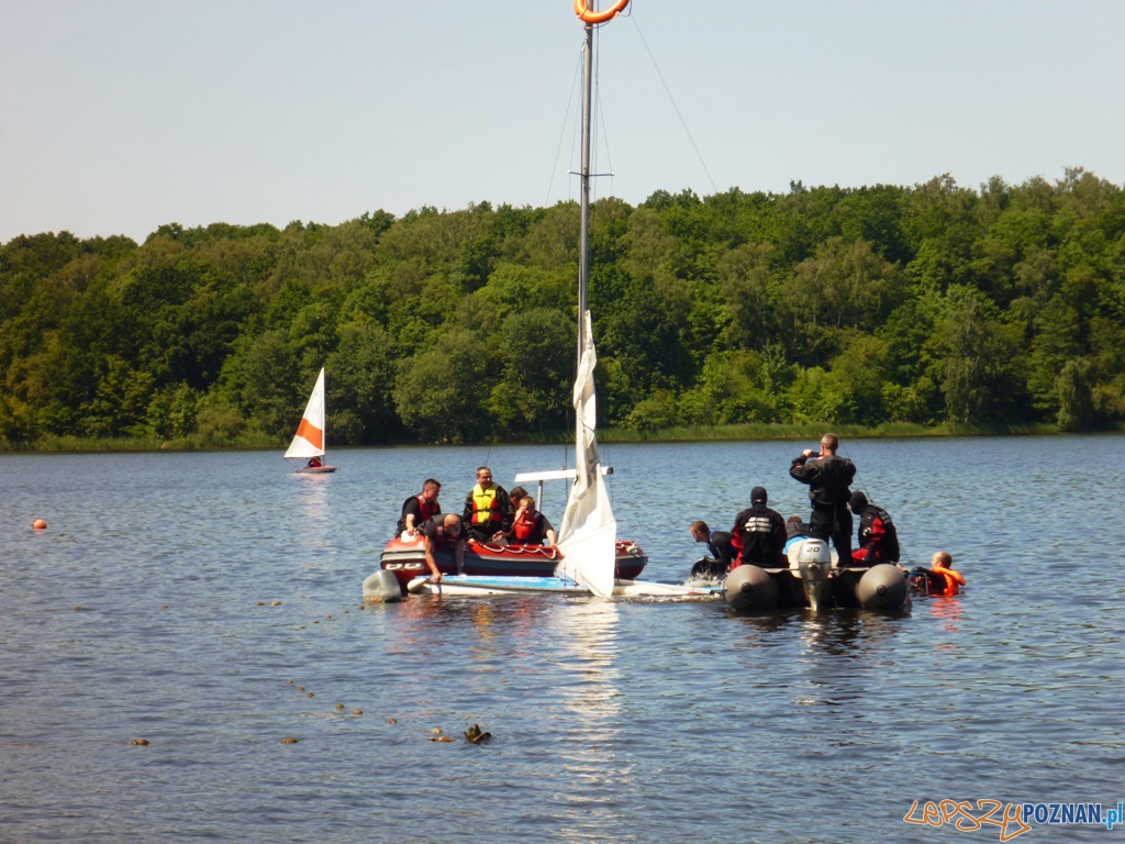 Szkolenie ratownictwa jachtowego - jezioro swarzędzkie Foto: Sea Adventure Szkolenie ratownictwa jachtowego - jezioro swarzędzkie Foto: Sea Adventure