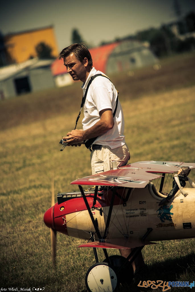 Zlot Gigantów 2014 - kobylnica 7-8.06.2014 Foto: Włodzimierz Misiak Zlot Gigantów 2014 - kobylnica 7-8.06.2014 Foto: Włodzimierz Misiak