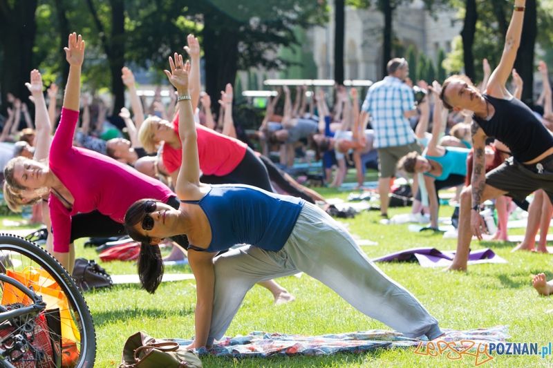 Joga przy Operze Foto: lepszyPOZNAN.pl / Piotr Rychter Joga przy Operze Foto: lepszyPOZNAN.pl / Piotr Rychter