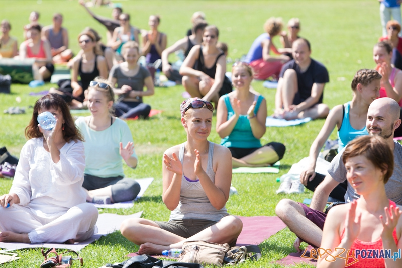 Joga przy Operze Foto: lepszyPOZNAN.pl / Piotr Rychter Joga przy Operze Foto: lepszyPOZNAN.pl / Piotr Rychter