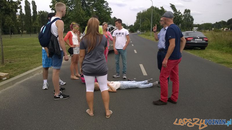 Nastolatka potrącona przy Termach Foto: news@lepszypoznan.pl Nastolatka potrącona przy Termach Foto: news@lepszypoznan.pl