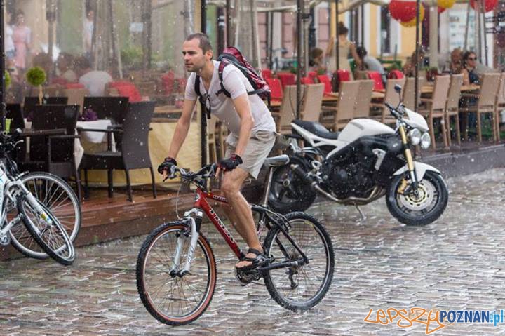 Popadało na Starym Foto: lepszyPOZNAN.pl / Piotr Rychter Popadało na Starym Foto: lepszyPOZNAN.pl / Piotr Rychter