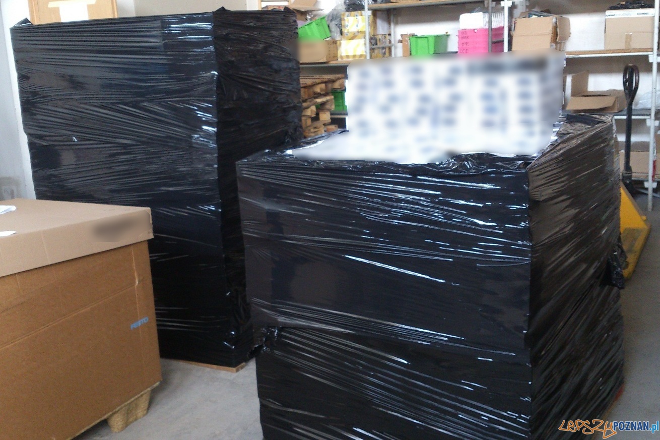 Podrobione konsole w poznańskiej hurtowni Foto: KW Policji w Poznaniu Podrobione konsole w poznańskiej hurtowni Foto: KW Policji w Poznaniu