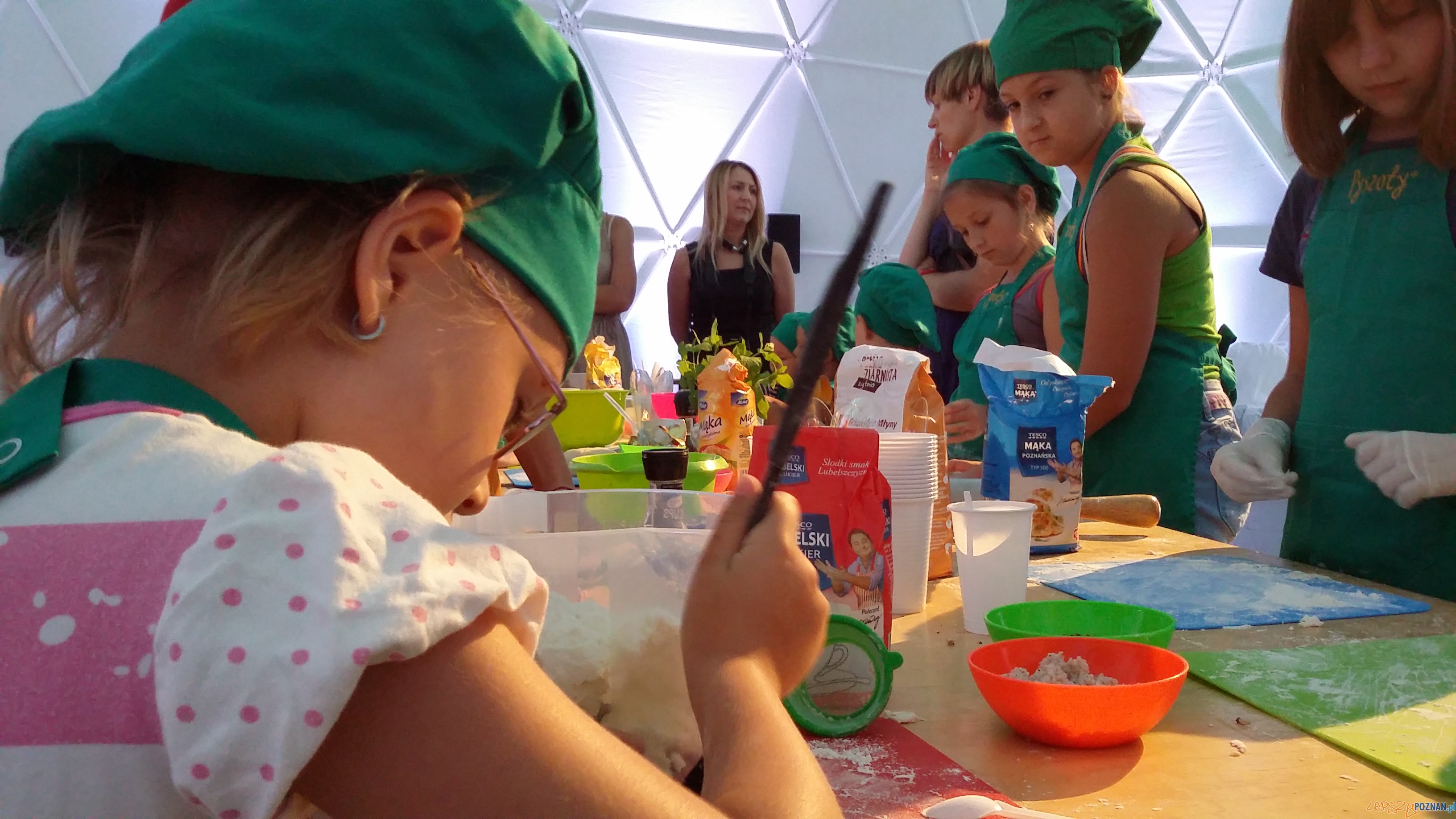 Kulinarne warsztaty podczas Festiwalu Transatlantyk Foto: lepszyPOZNAN.pl / tab Kulinarne warsztaty podczas Festiwalu Transatlantyk Foto: lepszyPOZNAN.pl / tab