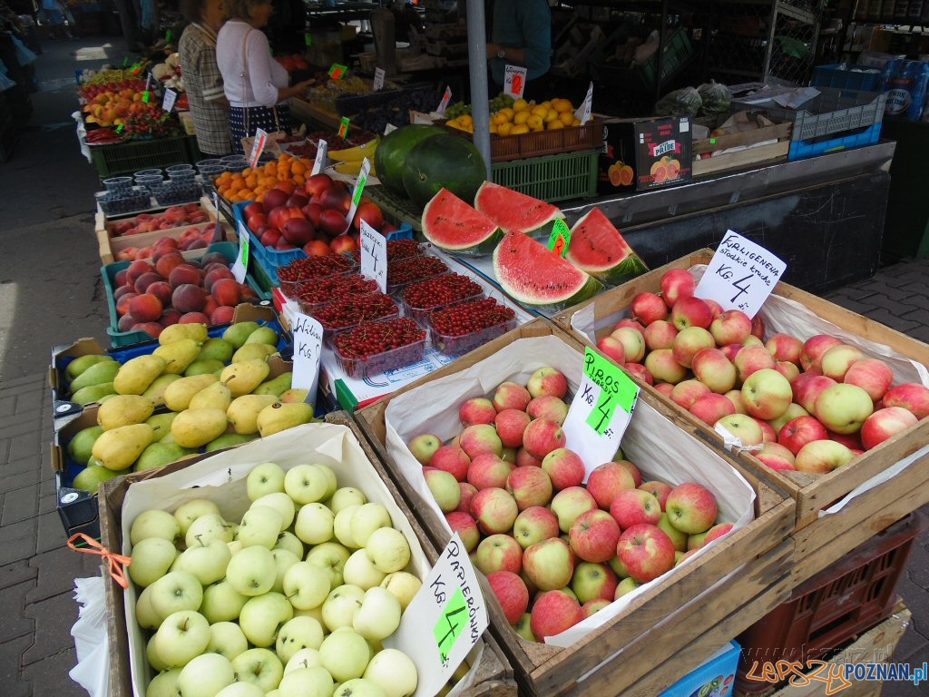 Kupujemy jabłka na Rynku Łazarskim  Foto: lazarz.pl / Janusz Ludwiczak