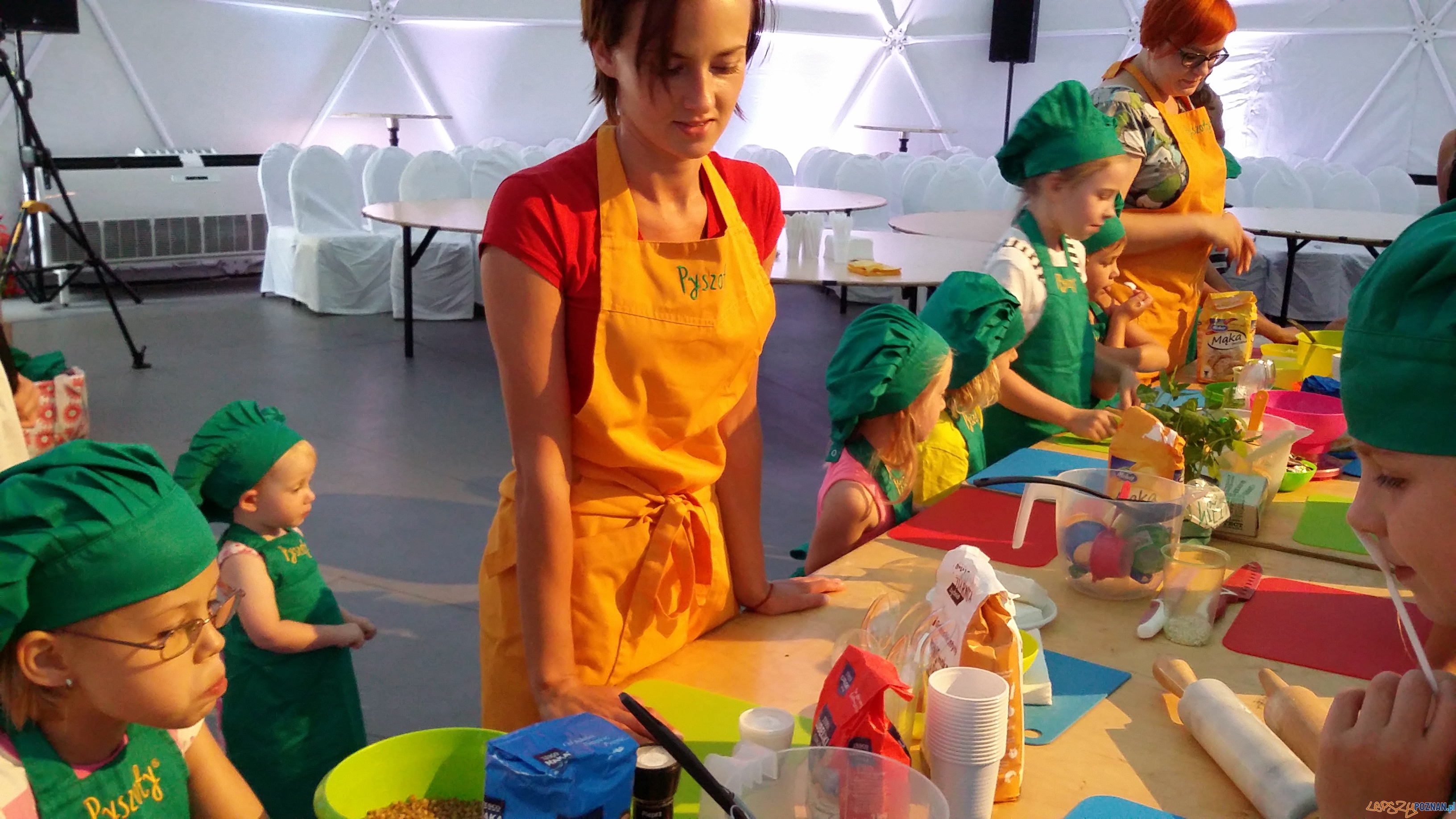 Kulinarne warsztaty podczas Festiwalu Transatlantyk Foto: lepszyPOZNAN.pl / tab Kulinarne warsztaty podczas Festiwalu Transatlantyk Foto: lepszyPOZNAN.pl / tab