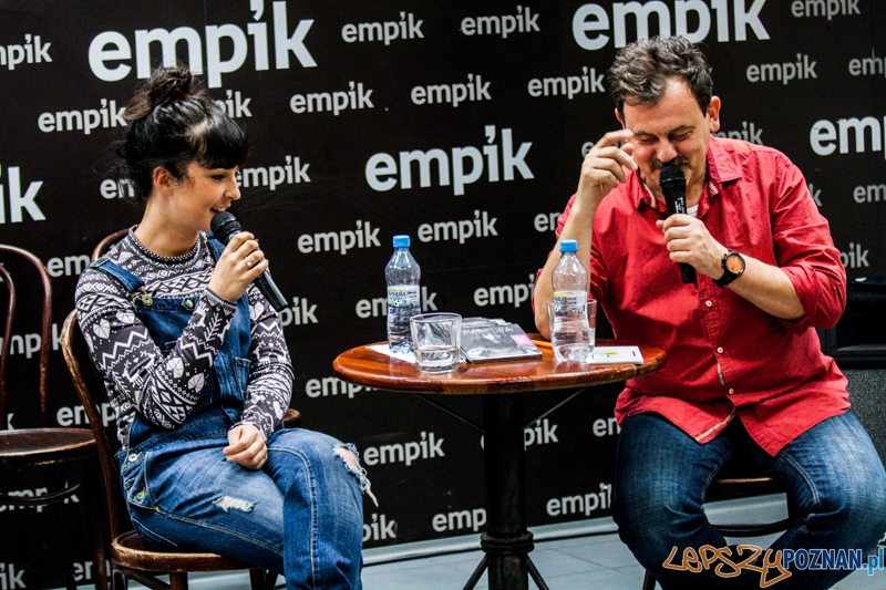 Marcelina w Empiku (29.10.2014) Foto: © LepszyPOZNAN.pl / Karolina Kiraga Marcelina w Empiku (29.10.2014) Foto: © LepszyPOZNAN.pl / Karolina Kiraga