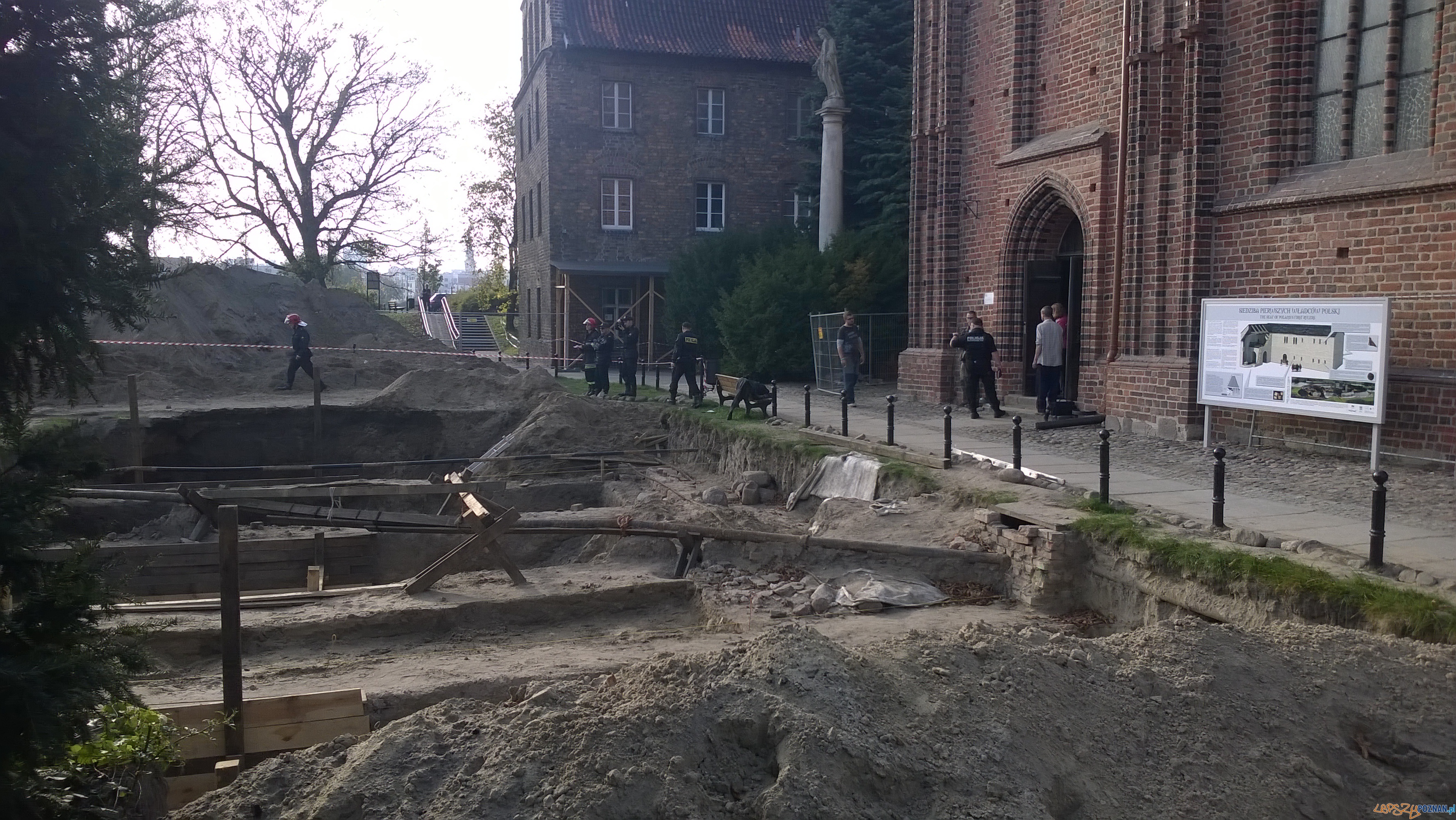 Wypadek na Ostrowie Tumskim (4) Foto: td Wypadek na Ostrowie Tumskim (4) Foto: td