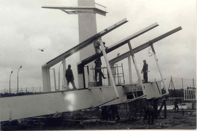 Stawianie jupiterow na stadionie Lecha Foto: Stawianie jupiterow na stadionie Lecha Foto: