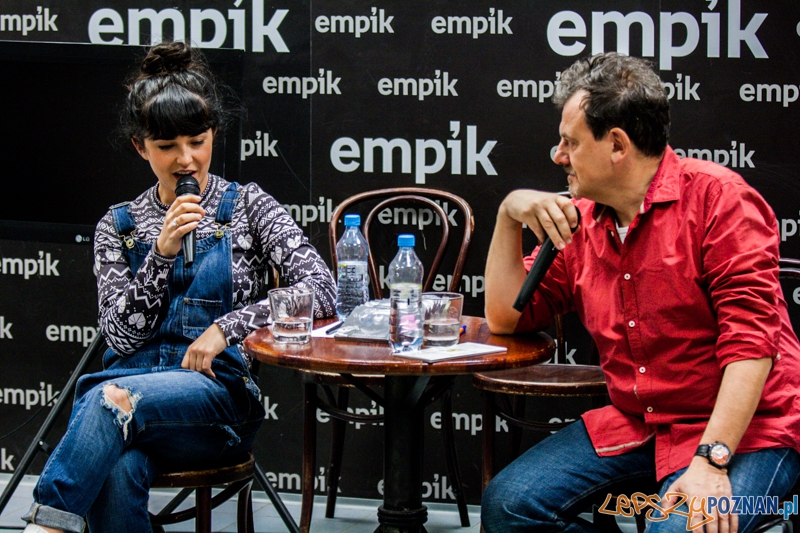 Marcelina w Empiku (29.10.2014) Foto: © LepszyPOZNAN.pl / Karolina Kiraga Marcelina w Empiku (29.10.2014) Foto: © LepszyPOZNAN.pl / Karolina Kiraga