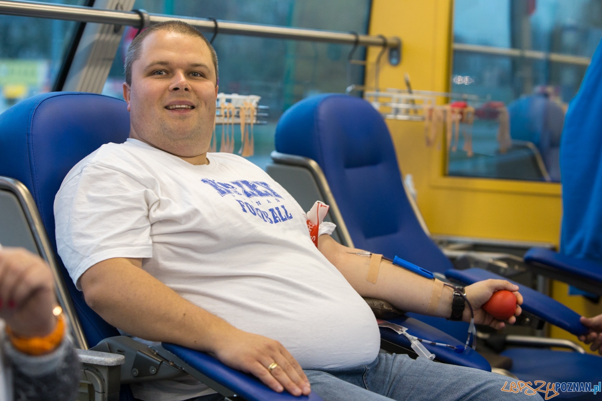 Kozły Poznań przed Krwiobusem Foto: lepszyPOZNAN.pl / Piotr Rychter Kozły Poznań przed Krwiobusem Foto: lepszyPOZNAN.pl / Piotr Rychter