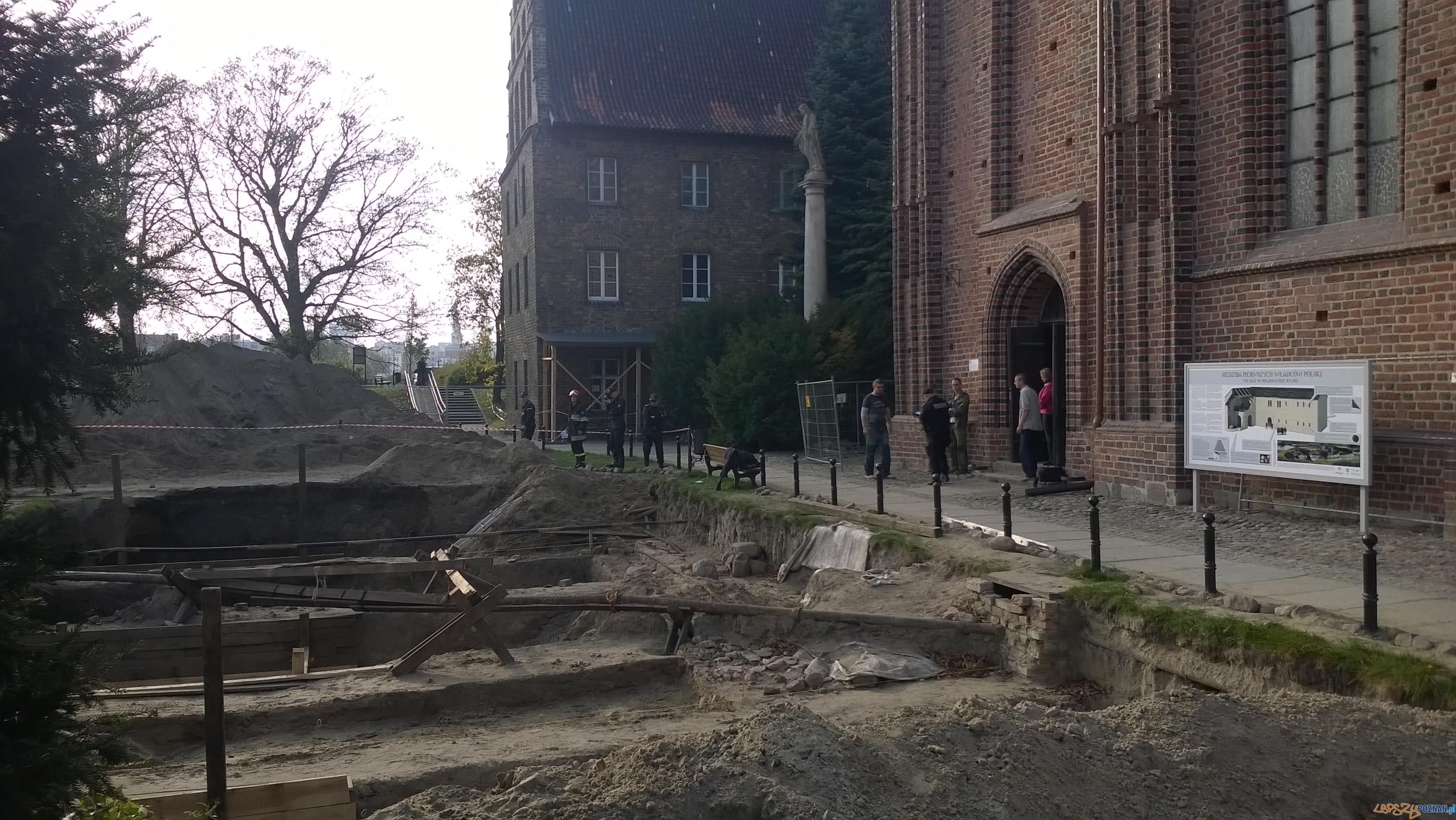 Wypadek na Ostrowie Tumskim (5) Foto: TD Wypadek na Ostrowie Tumskim (5) Foto: TD