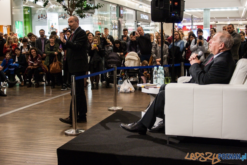 Spotkanie z Jerzym Stuhrem (5.11.2014) Galeria Malta Foto: © LepszyPOZNAN.pl / Karolina Kiraga Spotkanie z Jerzym Stuhrem (5.11.2014) Galeria Malta Foto: © LepszyPOZNAN.pl / Karolina Kiraga