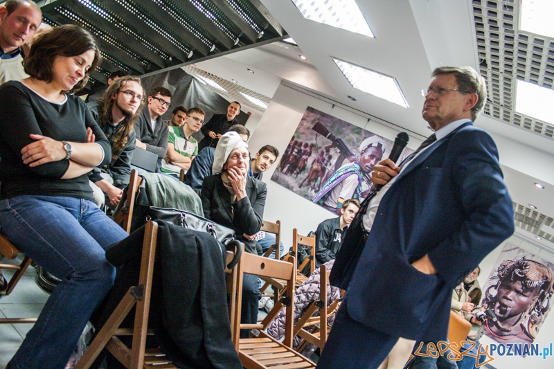 Spotkanie z Leszkiem Balcerowiczem (6.11.2014) Empik Foto: © LepszyPOZNAN.pl / Karolina Kiraga Spotkanie z Leszkiem Balcerowiczem (6.11.2014) Empik Foto: © LepszyPOZNAN.pl / Karolina Kiraga