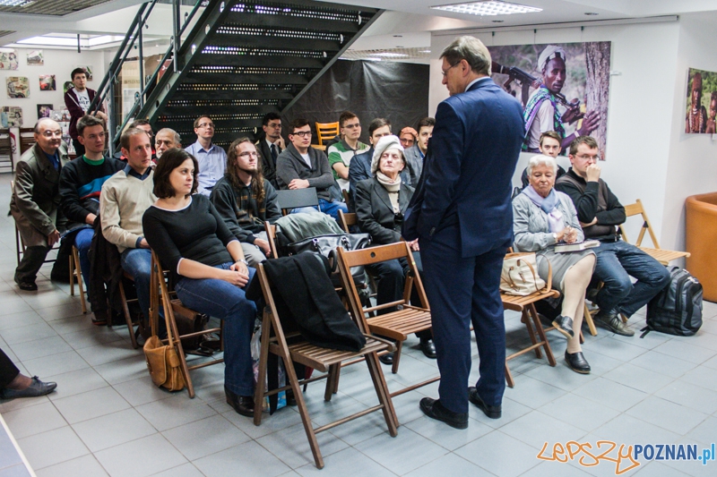 Spotkanie z Leszkiem Balcerowiczem (6.11.2014) Empik Foto: © LepszyPOZNAN.pl / Karolina Kiraga Spotkanie z Leszkiem Balcerowiczem (6.11.2014) Empik Foto: © LepszyPOZNAN.pl / Karolina Kiraga