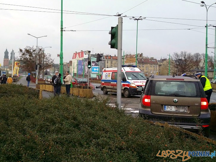 Wypadek na Śródce Foto: lepszyPOZNAN.pl / tab Wypadek na Śródce Foto: lepszyPOZNAN.pl / tab