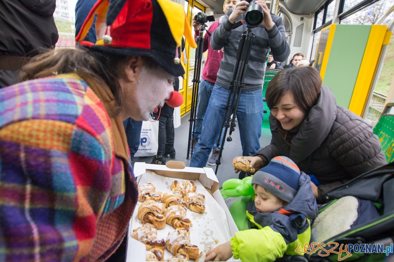 Nietypowa bimba po ulicach mego miasta mknie Foto: lepszyPOZNAN.pl / Piotr Rychter Nietypowa bimba po ulicach mego miasta mknie Foto: lepszyPOZNAN.pl / Piotr Rychter