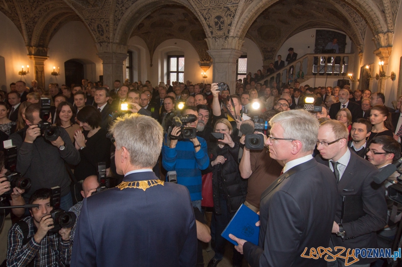 Uroczysta sesja Rady Miasta Poznania - zaprzysiężenie Prezydenta Jaśkowiaka Foto: lepszyPOZNAN.pl / Piotr Rychter Uroczysta sesja Rady Miasta Poznania - zaprzysiężenie Prezydenta Jaśkowiaka Foto: lepszyPOZNAN.pl / Piotr Rychter