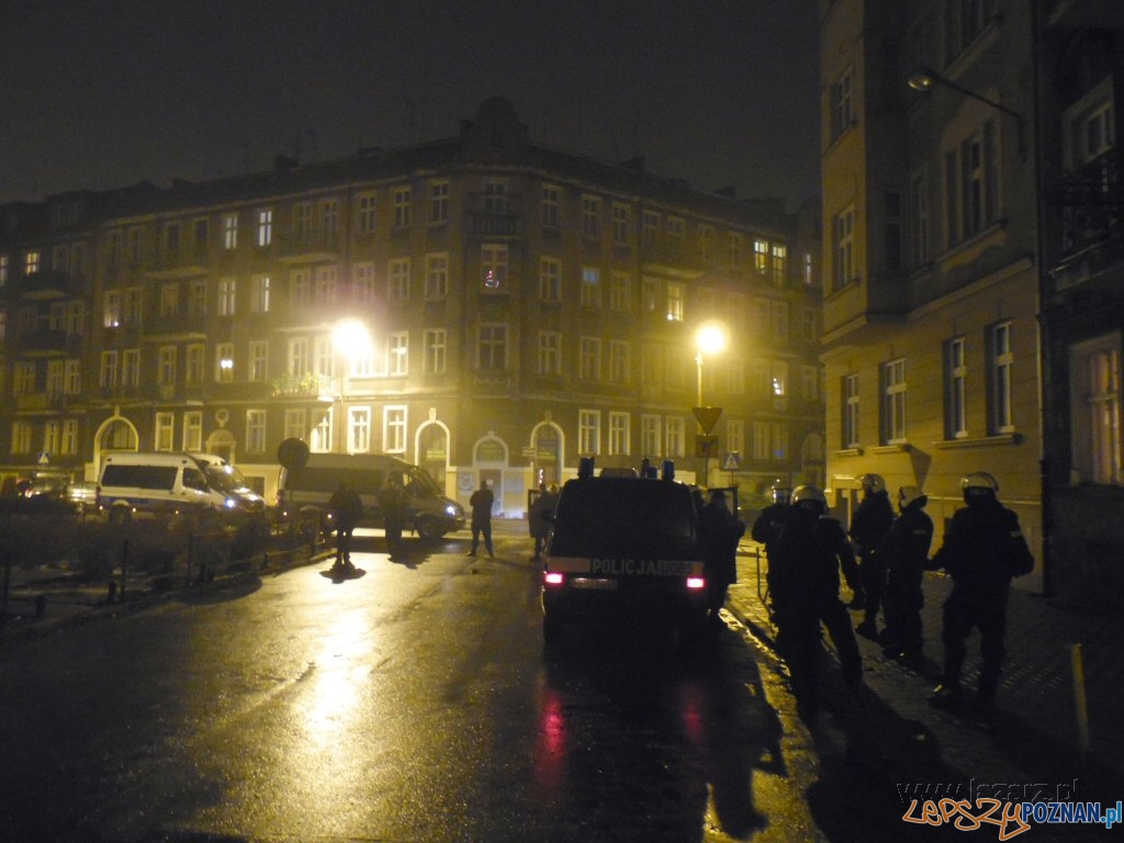 Zatrzymania po sylwestrowej nocy na Małeckiego Foto: lazarz.pl / Janusz Ludwiczak Zatrzymania po sylwestrowej nocy na Małeckiego Foto: lazarz.pl / Janusz Ludwiczak