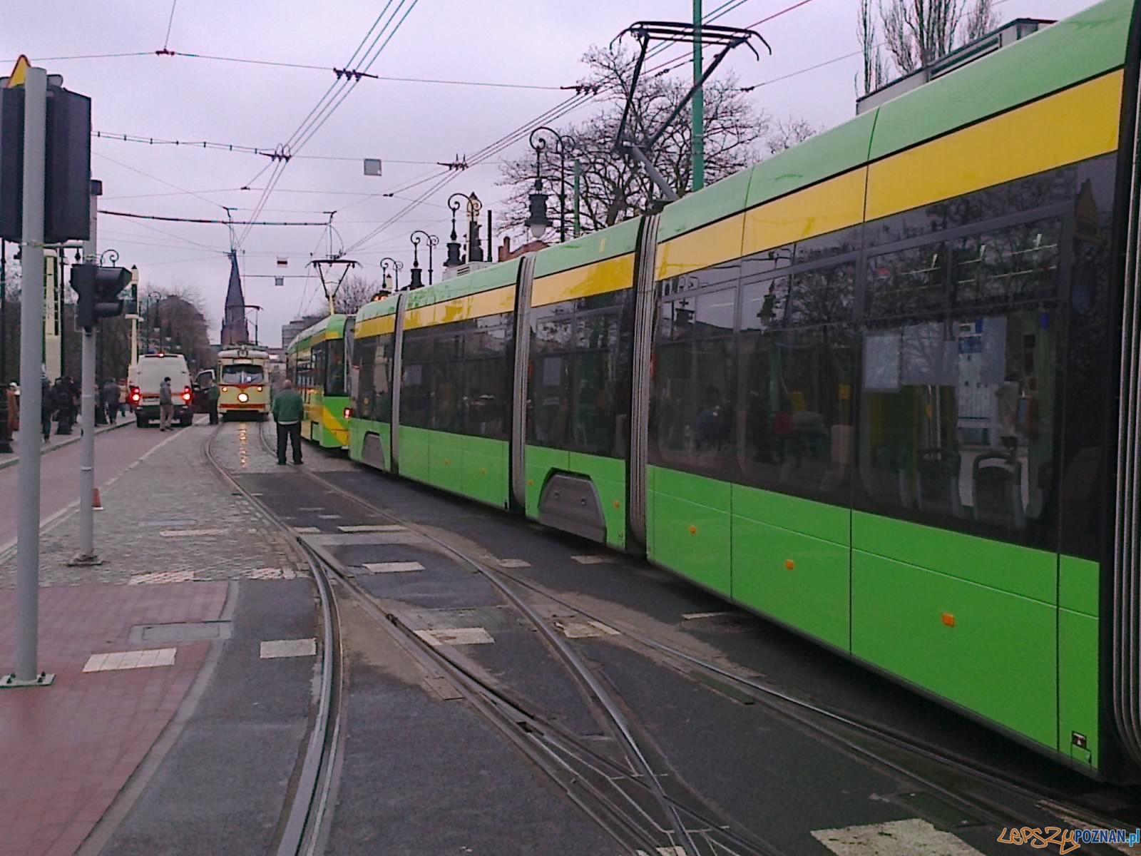 Utrudnienia na Teatralce Foto: lazarz.pl / Janusz Ludwiczak Utrudnienia na Teatralce Foto: lazarz.pl / Janusz Ludwiczak