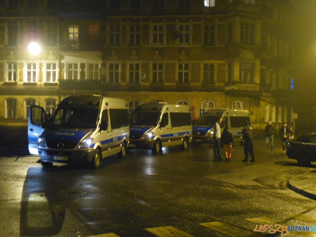 Zatrzymania po sylwestrowej nocy na Małeckiego Foto: lazarz.pl / Janusz Ludwiczak Zatrzymania po sylwestrowej nocy na Małeckiego Foto: lazarz.pl / Janusz Ludwiczak