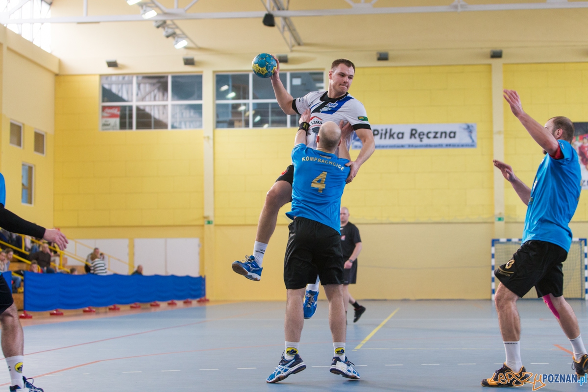 WKS Grunwald Poznań - LKS OSiR Komprachcice Foto: lepszyPOZNAN.pl / Piotr Rychter WKS Grunwald Poznań - LKS OSiR Komprachcice Foto: lepszyPOZNAN.pl / Piotr Rychter