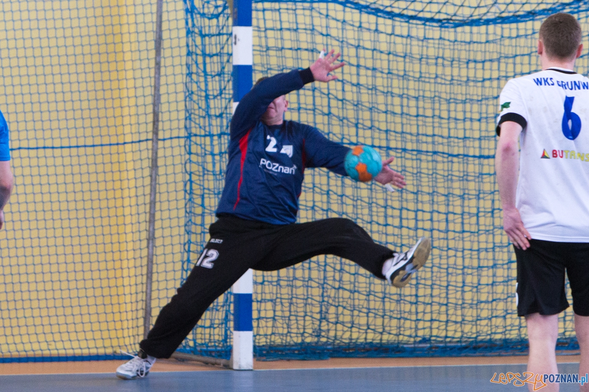 WKS Grunwald Poznań - LKS OSiR Komprachcice Foto: lepszyPOZNAN.pl / Piotr Rychter WKS Grunwald Poznań - LKS OSiR Komprachcice Foto: lepszyPOZNAN.pl / Piotr Rychter