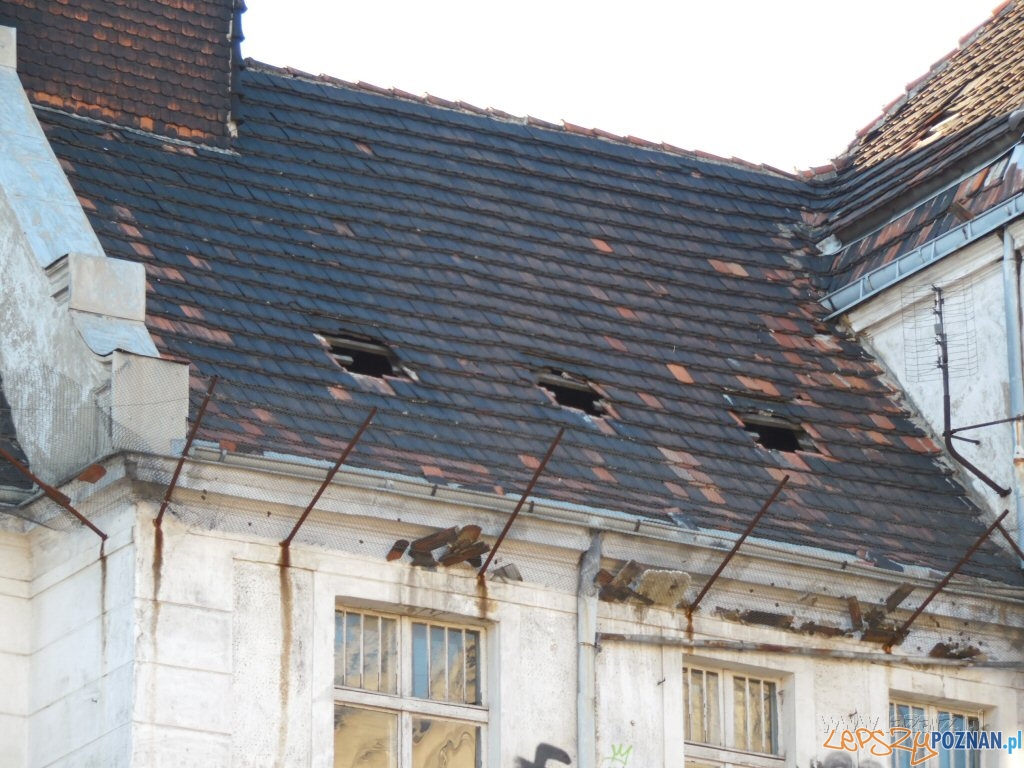 Kamienica się wali, więc zamykają ul. Matejki Foto: lazarz.pl / Janusz Ludwiczak Kamienica się wali, więc zamykają ul. Matejki Foto: lazarz.pl / Janusz Ludwiczak