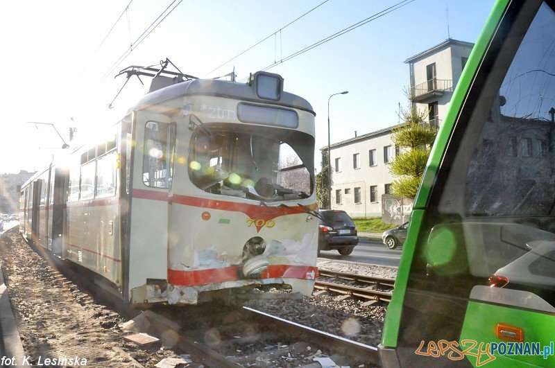 Wypadek na Hetmańskiej - około 30 osób rannych po zderzeniu bimb Foto: MPK / K. Lesińska Wypadek na Hetmańskiej - około 30 osób rannych po zderzeniu bimb Foto: MPK / K. Lesińska