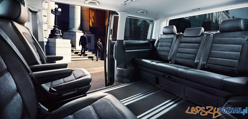 VW wnętrza Foto: VW Poznań VW wnętrza Foto: VW Poznań