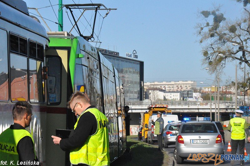 Wypadek na Hetmańskiej - około 30 osób rannych po zderzeniu bimb Foto: MPK / K. Lesińska Wypadek na Hetmańskiej - około 30 osób rannych po zderzeniu bimb Foto: MPK / K. Lesińska