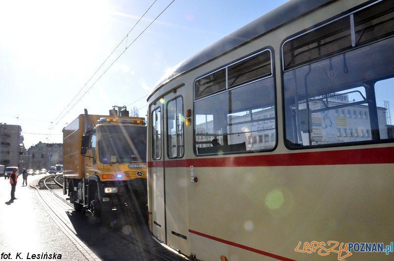 Wypadek na Hetmańskiej - około 30 osób rannych po zderzeniu bimb Foto: MPK / K. Lesińska Wypadek na Hetmańskiej - około 30 osób rannych po zderzeniu bimb Foto: MPK / K. Lesińska