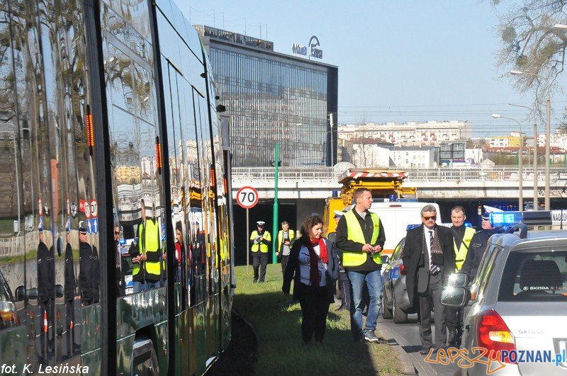 Wypadek na Hetmańskiej - około 30 osób rannych po zderzeniu bimb Foto: MPK / K. Lesińska Wypadek na Hetmańskiej - około 30 osób rannych po zderzeniu bimb Foto: MPK / K. Lesińska