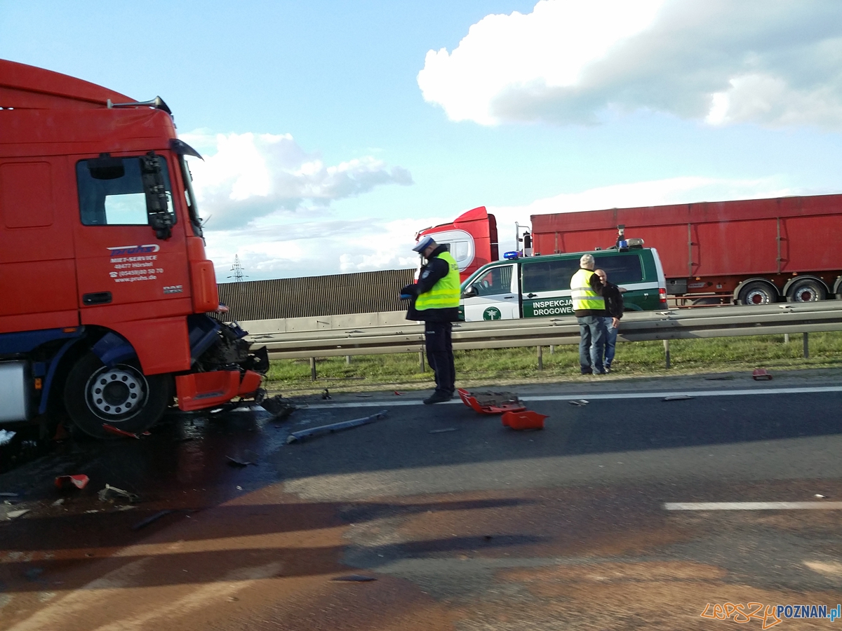Zderzenie ciężarówek na A2 Foto: LepszyPOZNAN.pl / gsm Zderzenie ciężarówek na A2 Foto: LepszyPOZNAN.pl / gsm