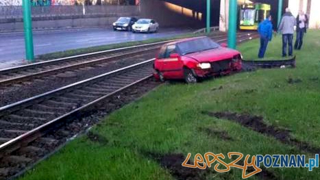 Wypadek na Hetmańskiej - około 30 osób rannych po zderzeniu bimb Foto: twitter / Bartosz / @AlertPoznan Wypadek na Hetmańskiej - około 30 osób rannych po zderzeniu bimb Foto: twitter / Bartosz / @AlertPoznan