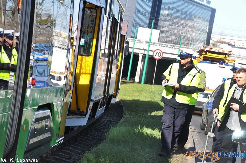 Wypadek na Hetmańskiej - około 30 osób rannych po zderzeniu bimb Foto: MPK / K. Lesińska Wypadek na Hetmańskiej - około 30 osób rannych po zderzeniu bimb Foto: MPK / K. Lesińska
