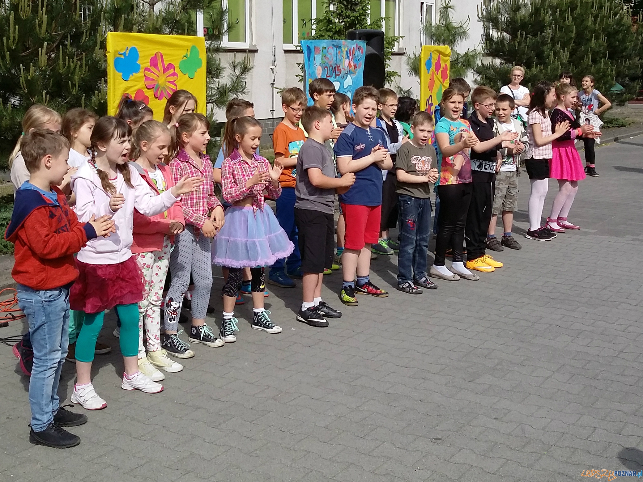 Festyn Szkolny w Antoninku Foto: lepszyPOZNAN.pl / tab Festyn Szkolny w Antoninku Foto: lepszyPOZNAN.pl / tab